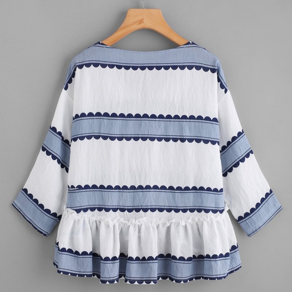 Elixe Boutique Ruffle Top - Picture 4 of 5